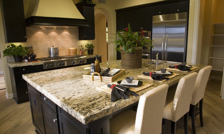 QUARTZ VS. GRANITE: WHICH ONE IS BEST FOR YOUR KITCHEN COUNTERTOP?